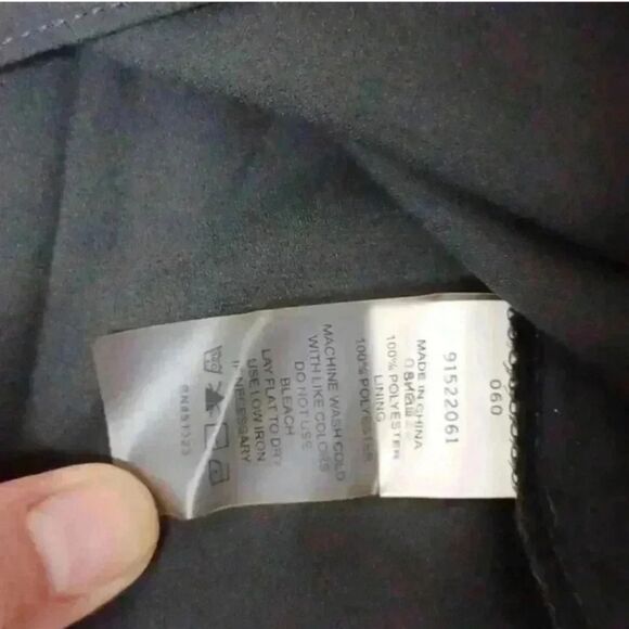 Vince Camuto Crew Neck Balloon Sleeve Blouse - Picture 15 of 16